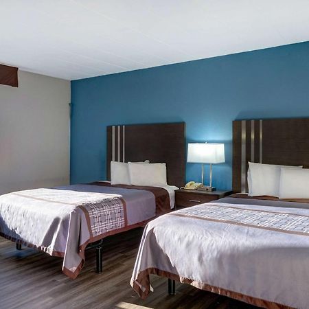 Motel 6 Burlington Eksteriør bilde