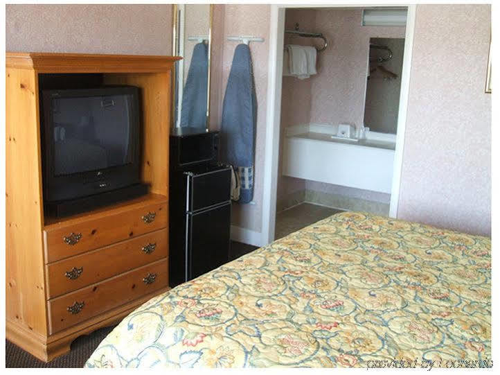 Motel 6 Burlington Eksteriør bilde