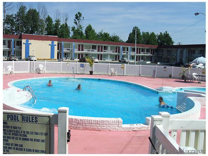 Motel 6 Burlington Eksteriør bilde