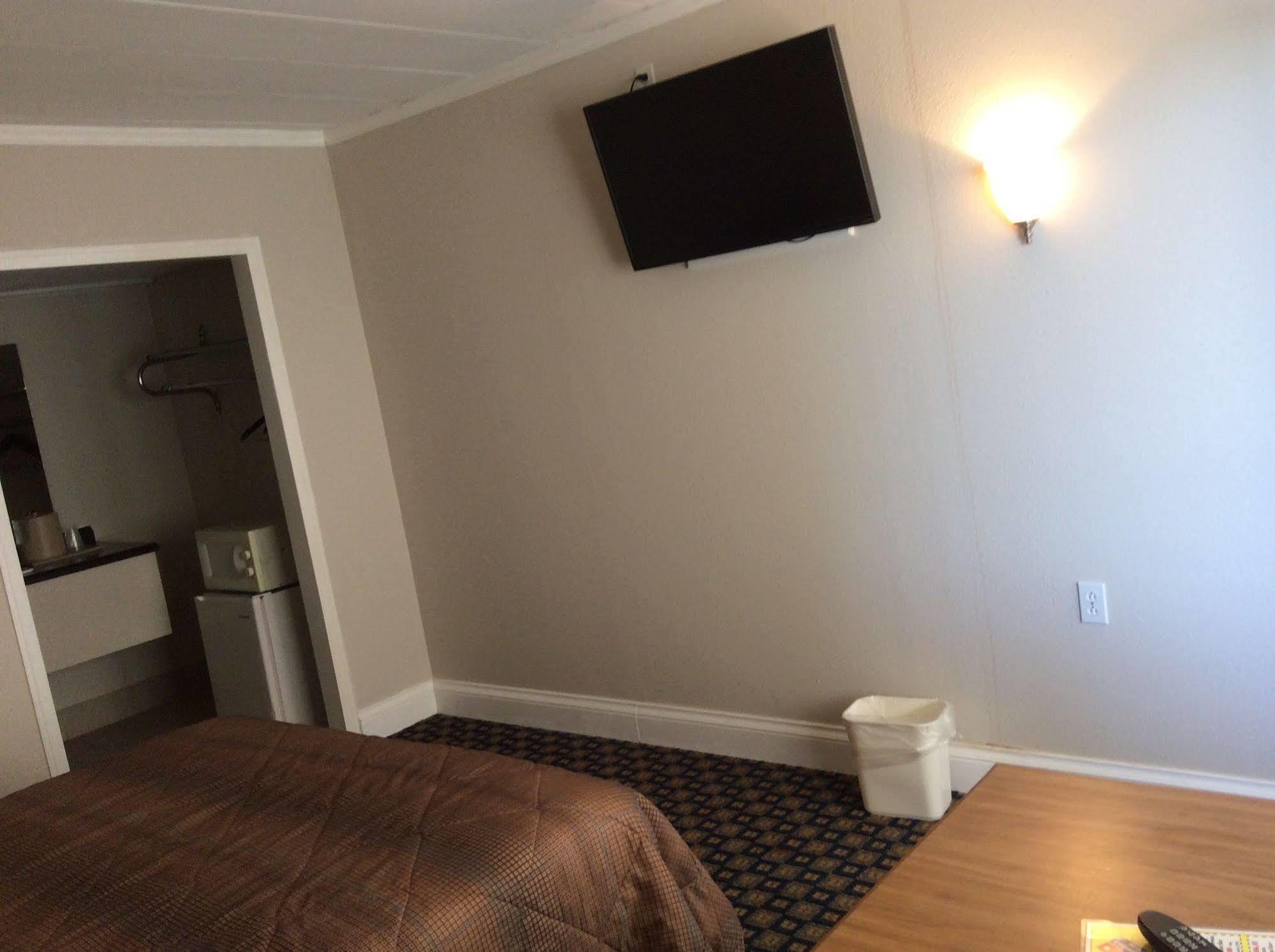 Motel 6 Burlington Eksteriør bilde