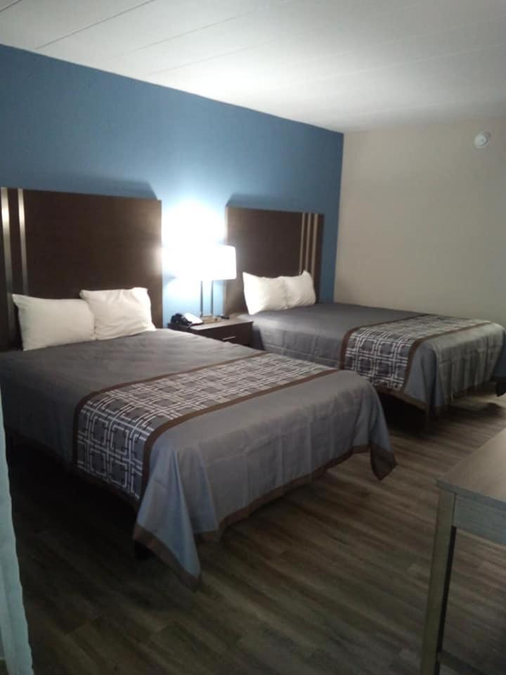Motel 6 Burlington Eksteriør bilde